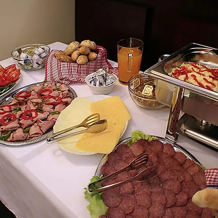 Adria Hotel 3*