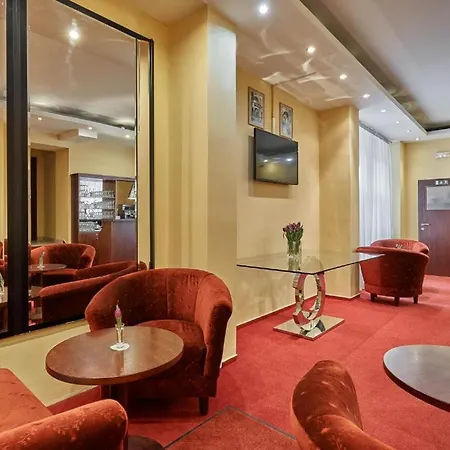 Adria Hotel 3*
